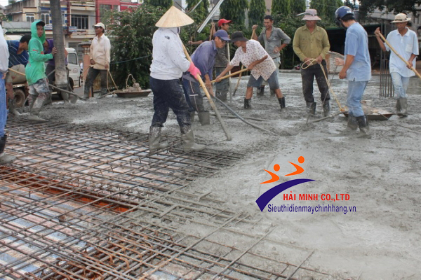 sử dụng máy đầm dùi bê tông đúng kỹ thuật